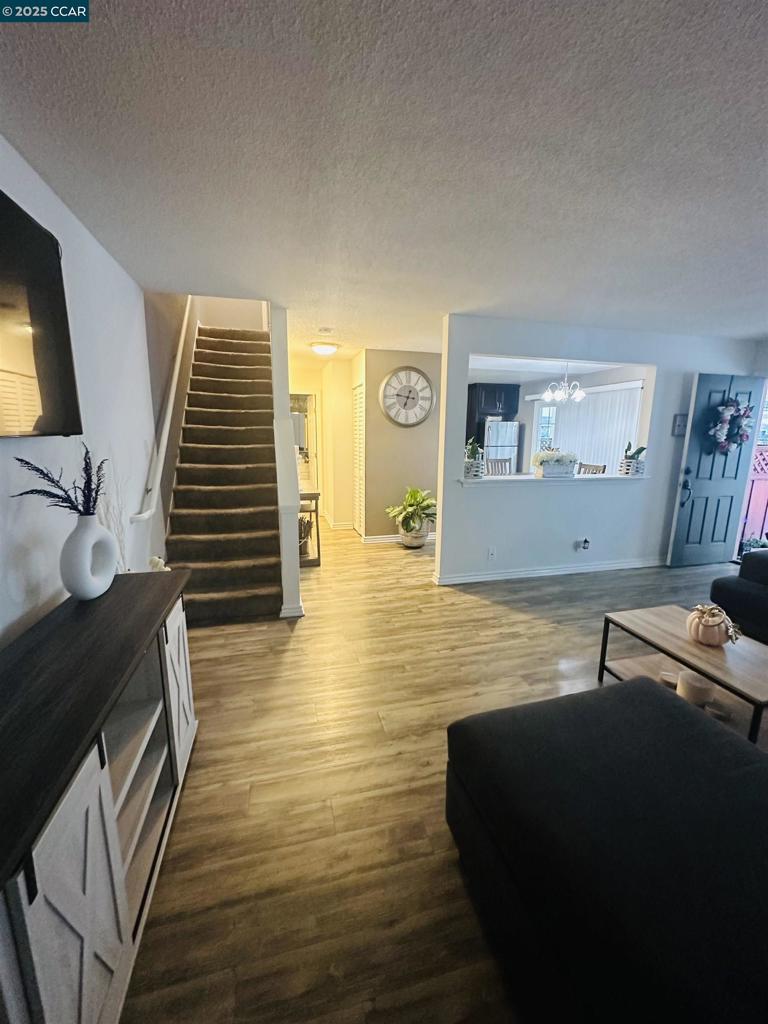 SAN LEANDRO BRDR - Residential