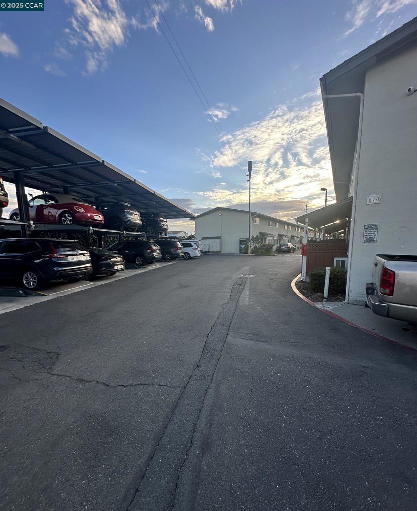SAN LEANDRO BRDR - Residential
