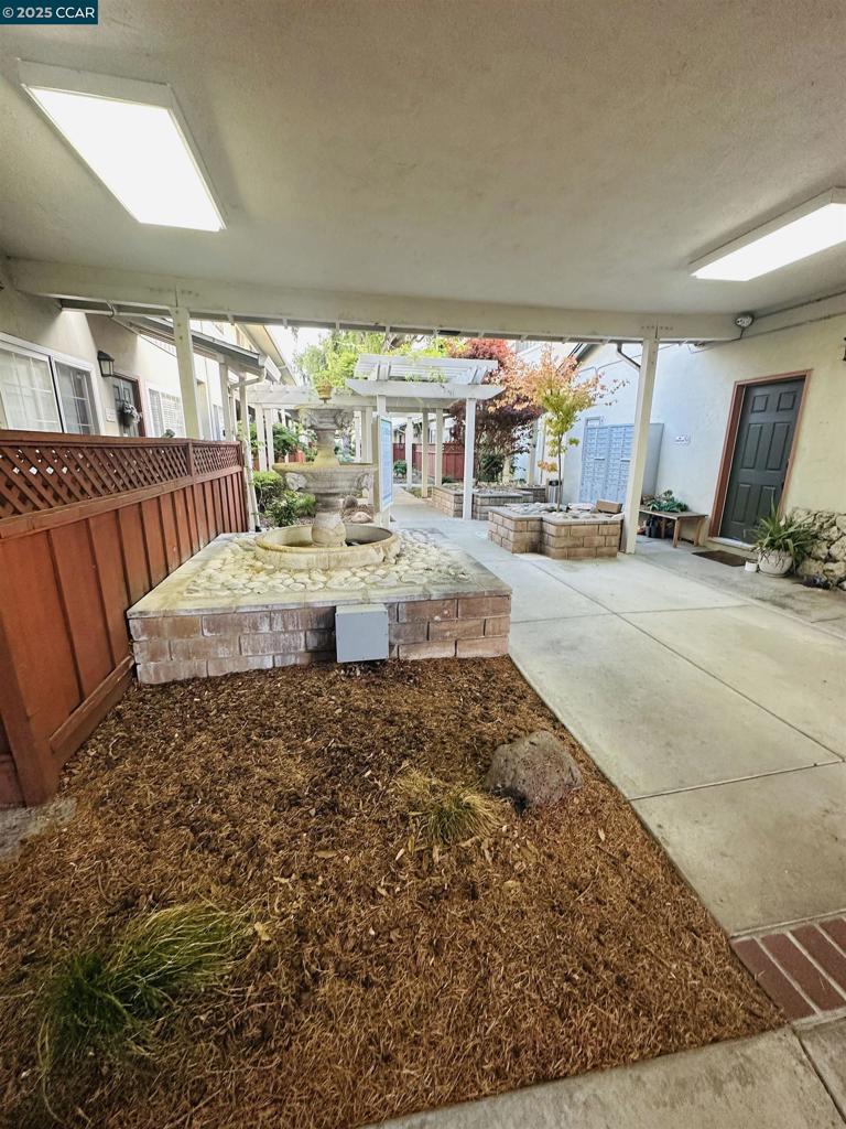 SAN LEANDRO BRDR - Residential