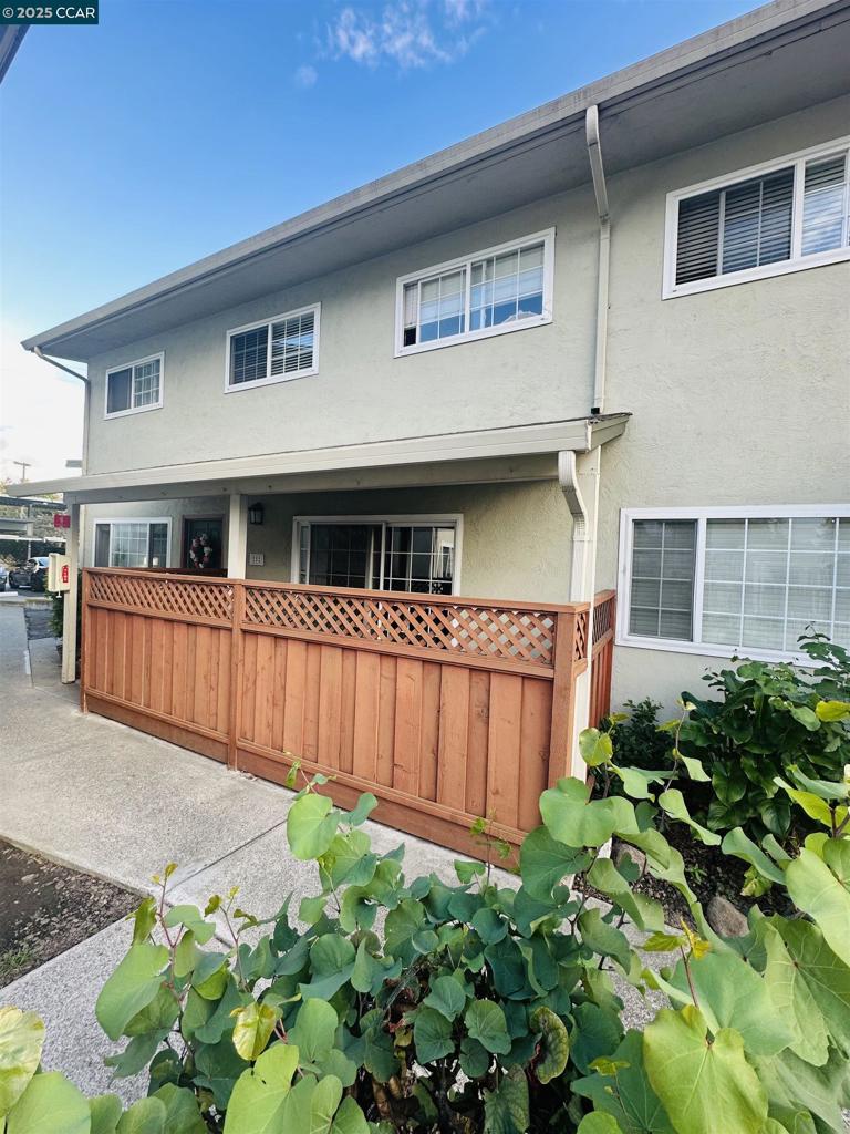 SAN LEANDRO BRDR - Residential