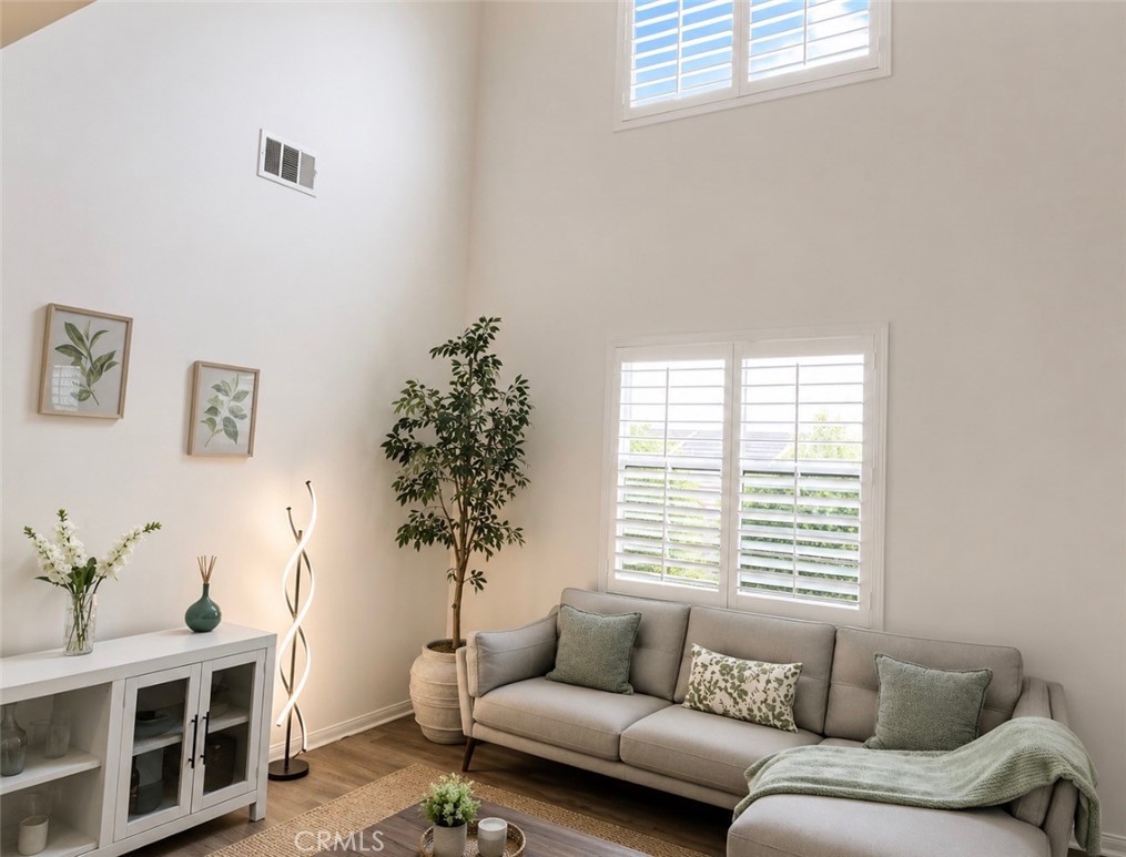 34063 Crenshaw Street
