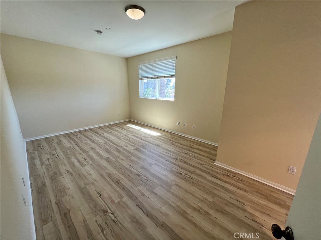 Properties 1 13941 Sherman Way 205