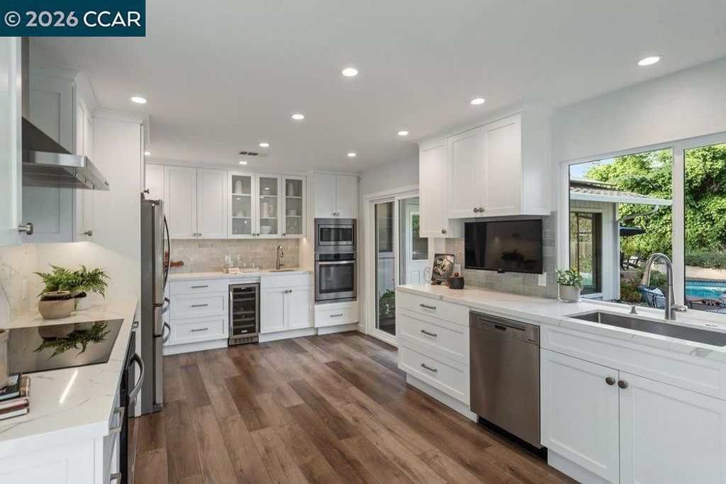 Photo of 3104 Kirby Ln Ln, Walnut Creek, CA 94598 (MLS # 41129789)