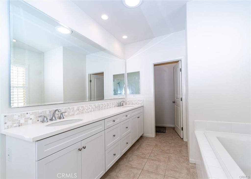 CASERTA (CVCAS) - Residential Lease