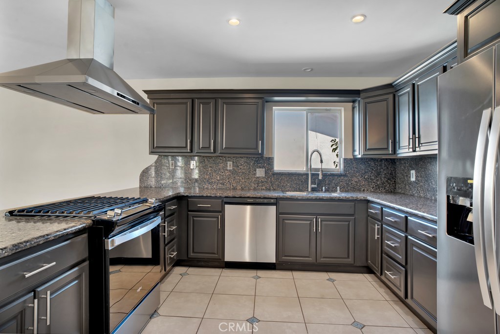 7633-7635 Fallbrook Avenue