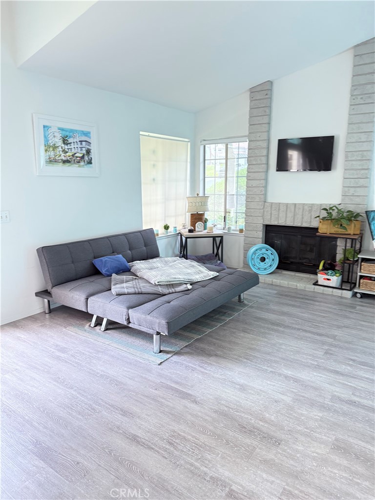 Oak Park (867) - Residential Lease