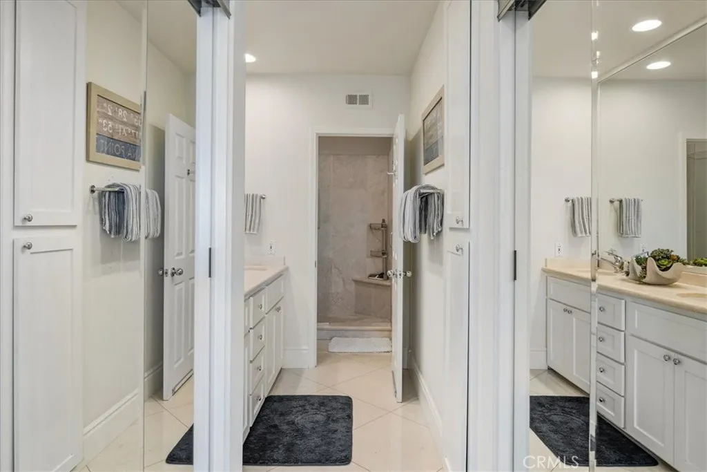 Dana Point, California 92629, United States, 2 Bedrooms Bedrooms, ,2 BathroomsBathrooms,Residential,Active,242977