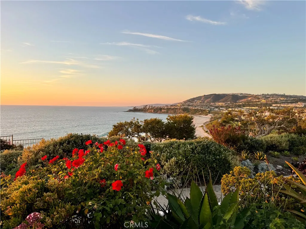 Dana Point, California 92629, United States, 2 Bedrooms Bedrooms, ,2 BathroomsBathrooms,Residential,Active,242977