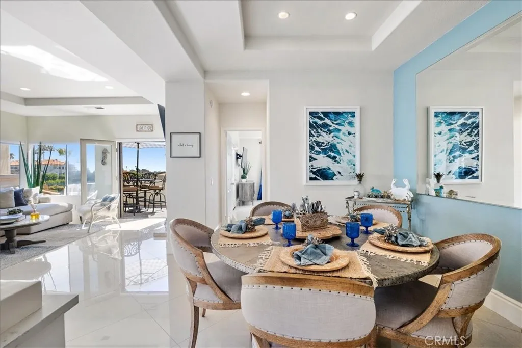 Dana Point, California 92629, United States, 2 Bedrooms Bedrooms, ,2 BathroomsBathrooms,Residential,Active,242977