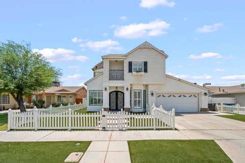 Photo of 257 Driftwood Dr Dr, El Centro, CA 92243 (MLS # PTP2605642)