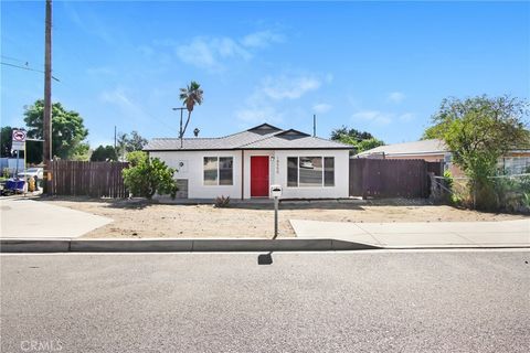 Photo of 18555 Slover Ave, Bloomington, CA 92316 (MLS # CV25252697)