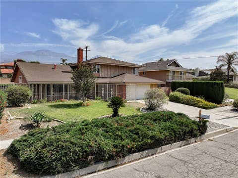 Photo of 1007 W Notre Dame Street, Upland, CA 91786 (MLS # CV26126199)