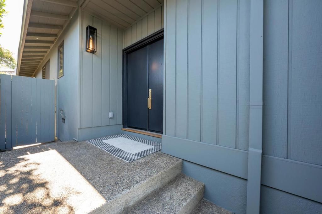 Photo of 2612 Lincoln Avenue, Belmont, CA 94002 (MLS # ML82038602)