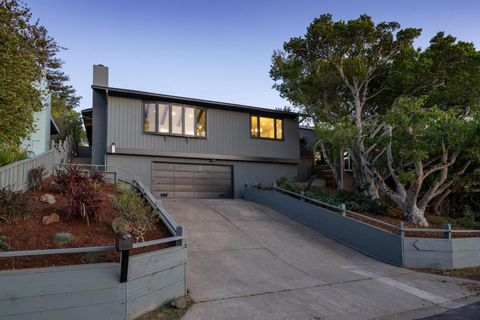 Photo of 2612 Lincoln Avenue, Belmont, CA 94002 (MLS # ML82038602)