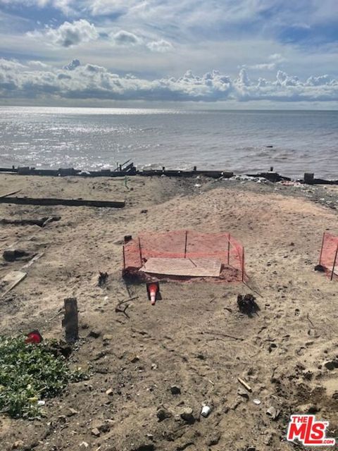 Photo of 18926 Pacific Coast Highway Hwy, Malibu, CA 90265 (MLS # 25621677)