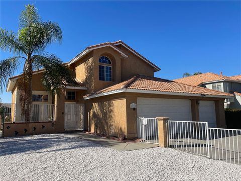 Photo of 1833 Bayside Court, Hemet, CA 92545 (MLS # CV26077355)