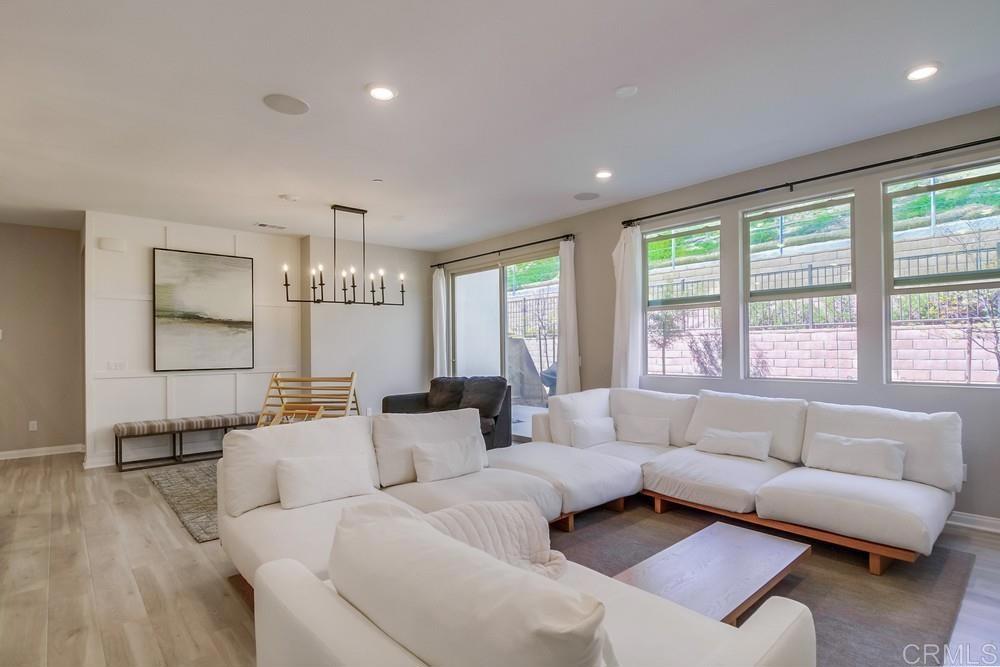 2304 Trevi Cir
