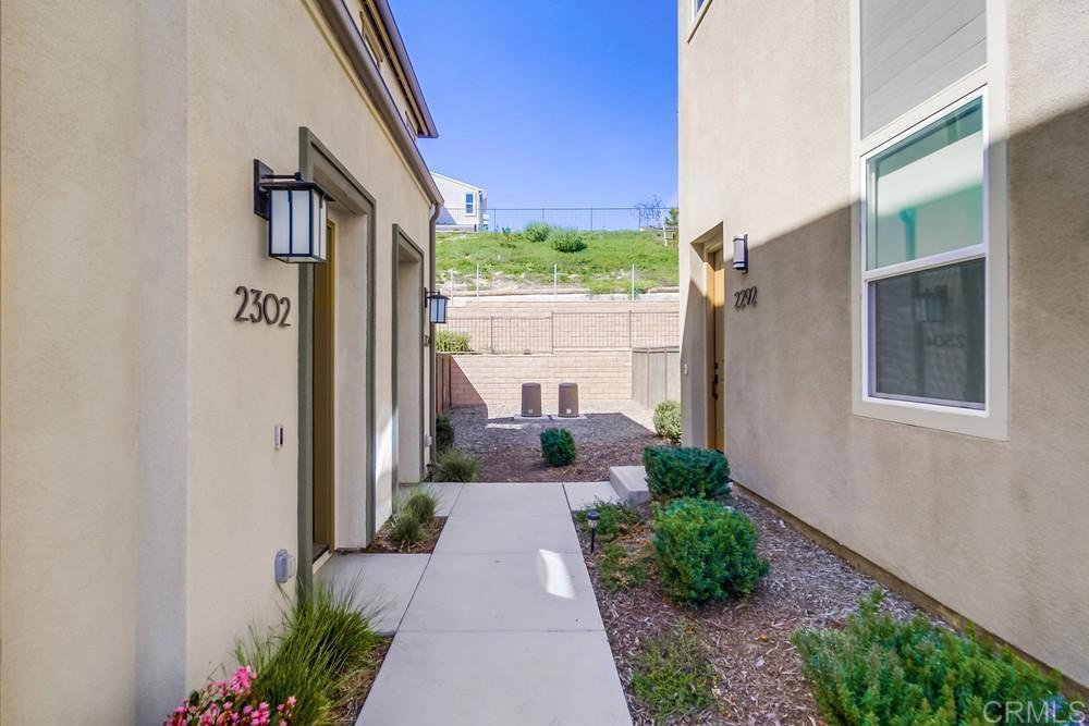 2304 Trevi Cir