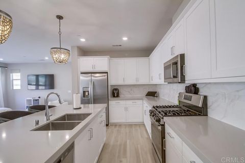 2304 Trevi Cir Chula Vista CA 91913