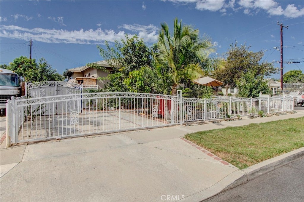 1402 S Poplar Street, Santa Ana CA 92704 - Photo 24