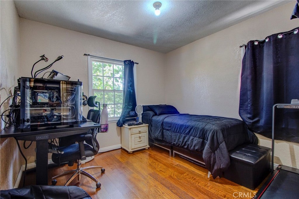 1402 S Poplar Street 1402 S Poplar Street