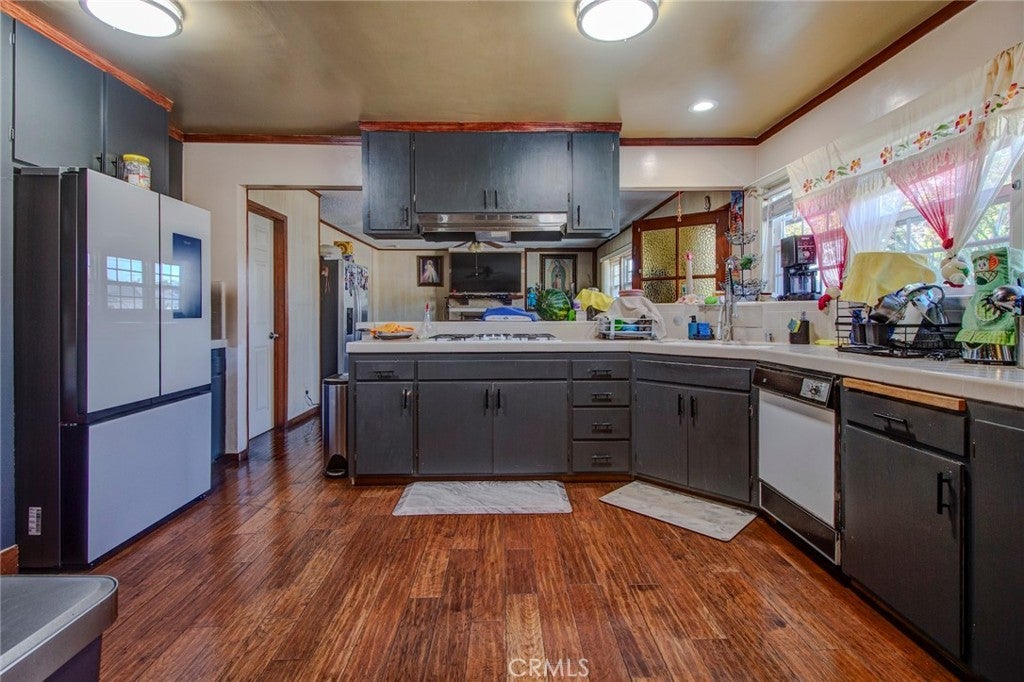 1402 S Poplar Street, Santa Ana CA 92704 - Photo 13