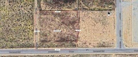 Photo of 76 Rosamond Boulevard, Rosamond, CA 93560 (MLS # SR26046667)