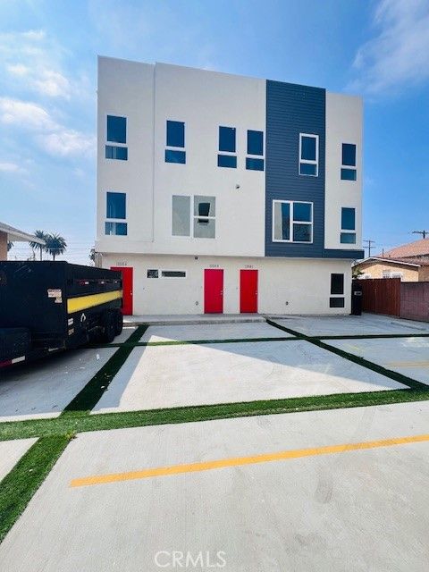 Photo of 1258 Leighton Avenue, Los Angeles, CA 90037 (MLS # TR26020935)