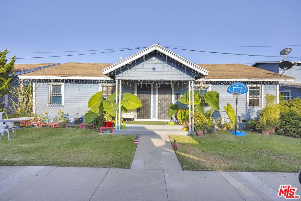 2516 E Anaheim Street