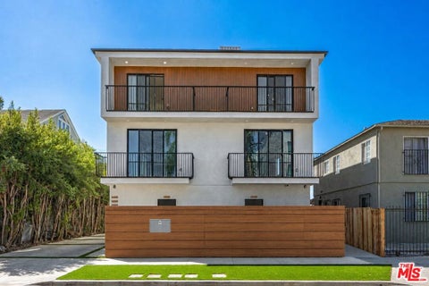 Photo of 6212 1/2 Banner Avenue, Los Angeles, CA 90038 (MLS # 26103712)