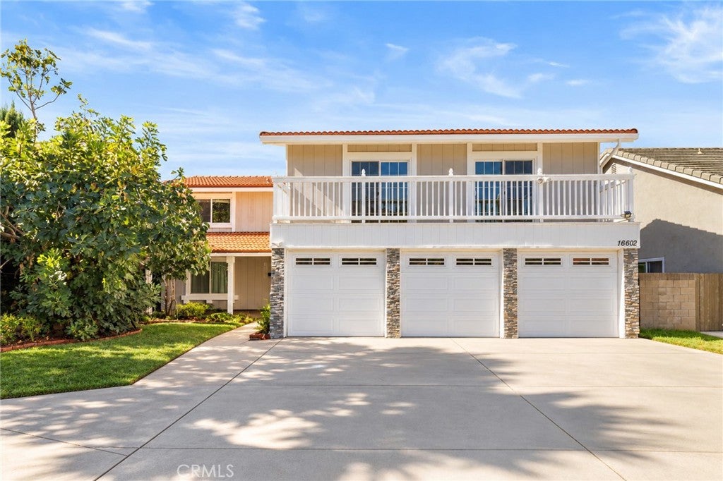 16602 Woodmont
