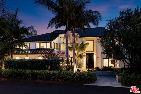 Photo of 13524 Deste Drive, Pacific Palisades, CA 90272 (MLS # 25602237)