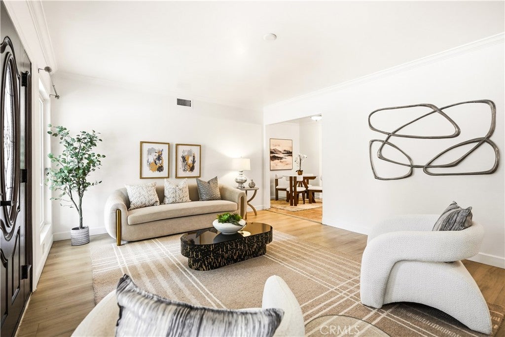 11840 Gilmore