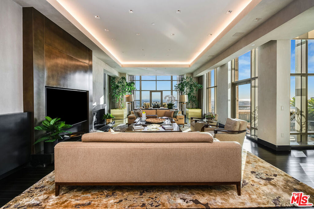 10776 Wilshire Boulevard 2302