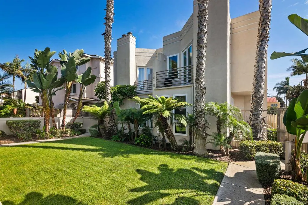 San Diego, California 92109, United States, 3 Bedrooms Bedrooms, ,3 BathroomsBathrooms,Residential,Active,216445