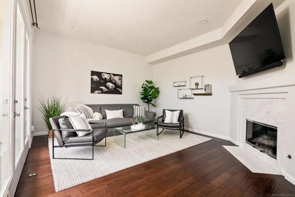 San Diego, California 92109, United States, 3 Bedrooms Bedrooms, ,3 BathroomsBathrooms,Residential,Active,216445