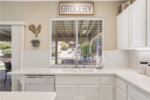 Tiny photo for 42904 Via Alhama, Temecula, CA 92592 (MLS # SW26198287)