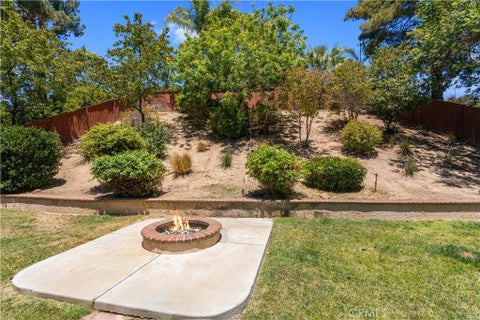Tiny photo for 42904 Via Alhama, Temecula, CA 92592 (MLS # SW26198287)
