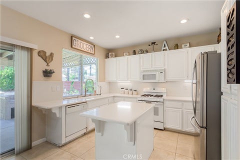 Tiny photo for 42904 Via Alhama, Temecula, CA 92592 (MLS # SW26198287)