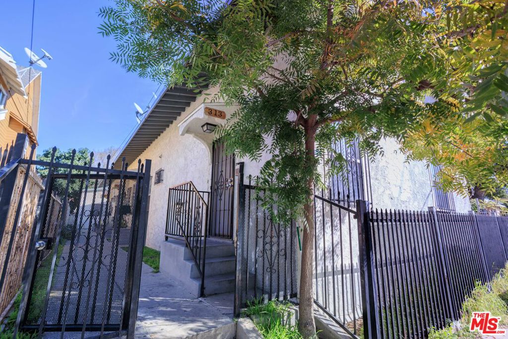 313 E 36th Street