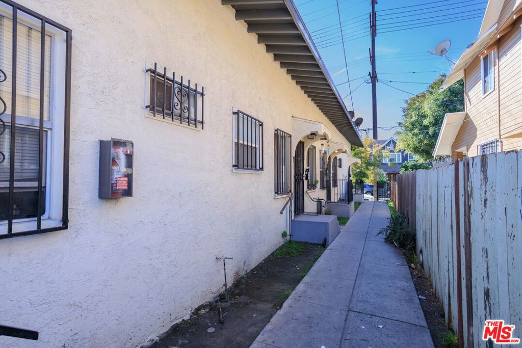 313 E 36th Street