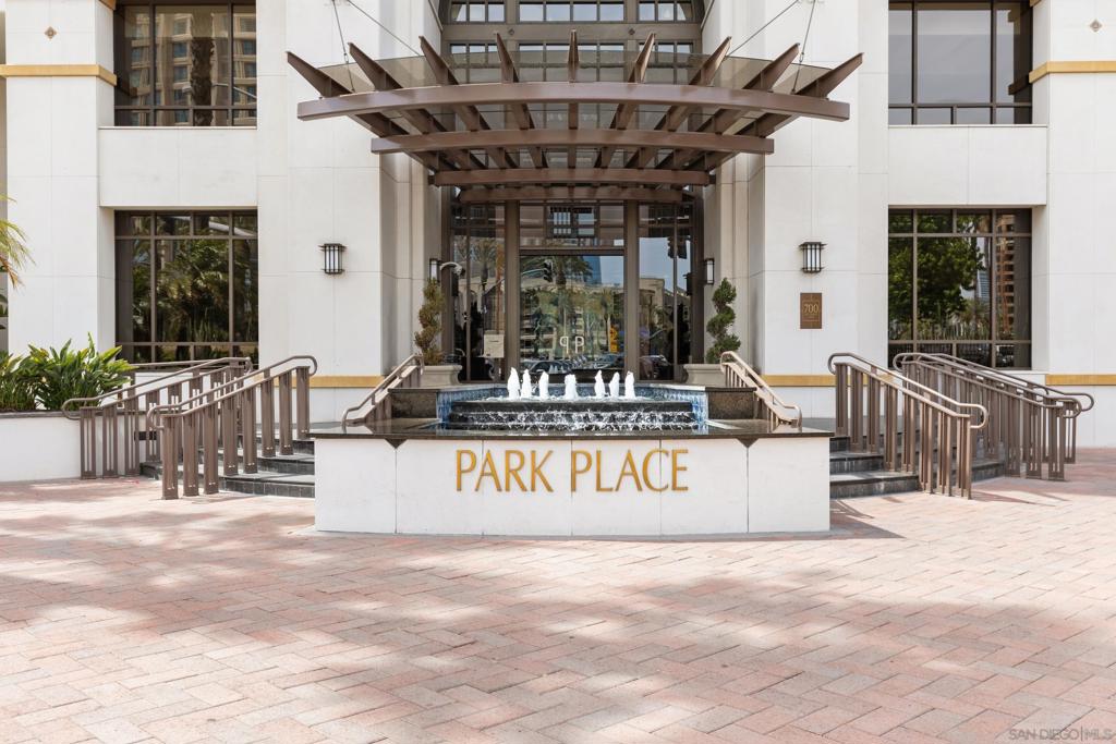 700 W Harbor Dr. 1502