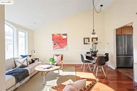 6555 Shattuck Avenue, Oakland, CA 94609 - MLS#: 41119573