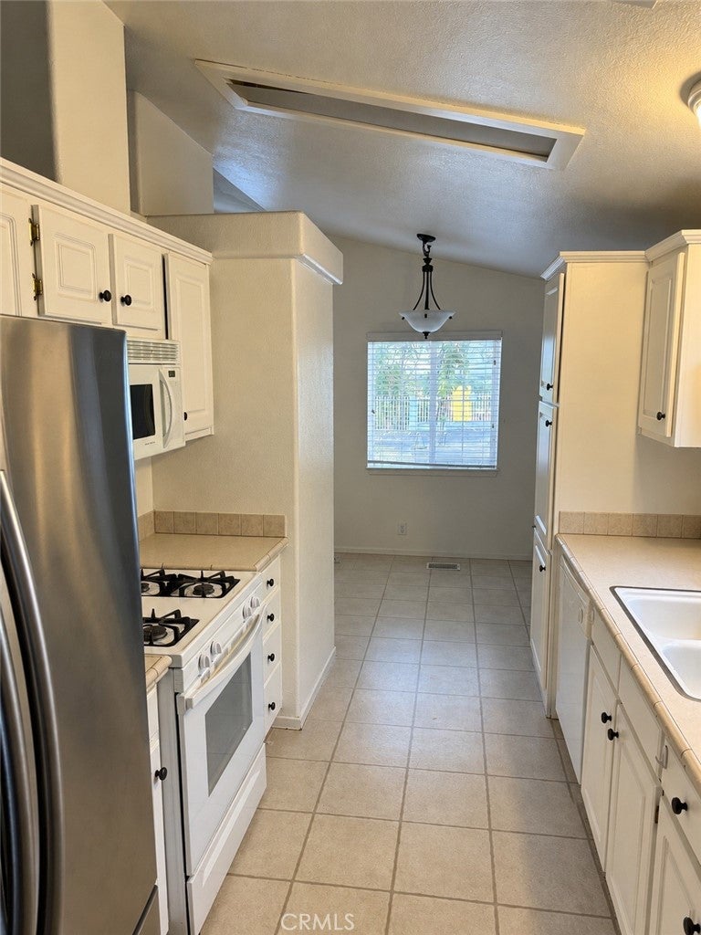 32901 Crescent