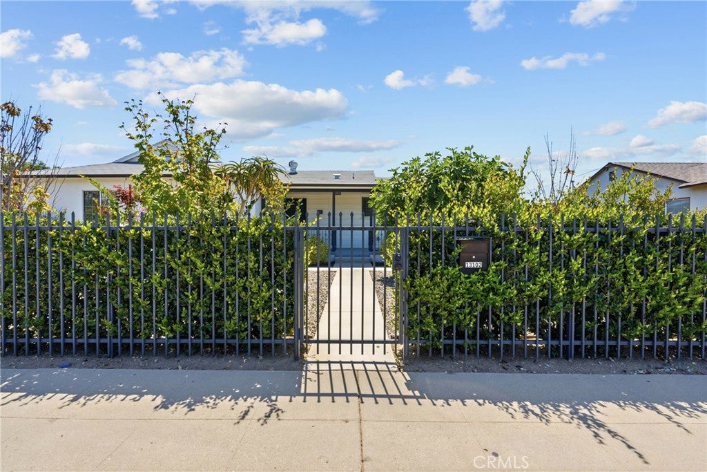 13102 Branford Street, Arleta CA 91331