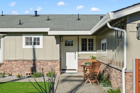 Photo of 3852 Ross Avenue, San Jose, CA 95124 (MLS # ML82040018)