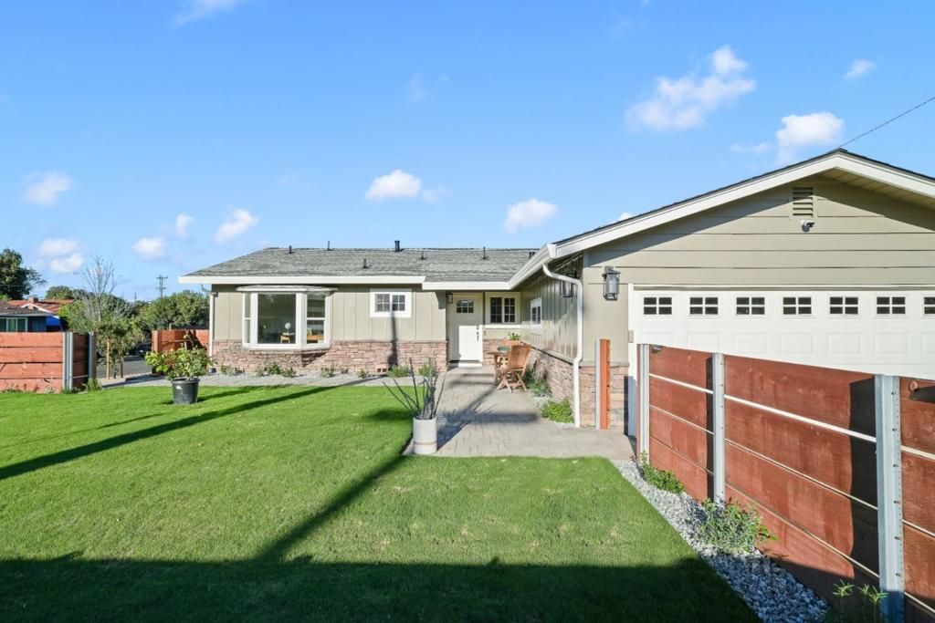 Photo of 3852 Ross Avenue, San Jose, CA 95124 (MLS # ML82040018)