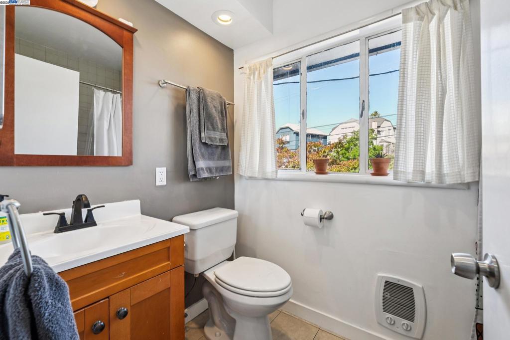 UPPER ROCKRIDGE - Residential Income