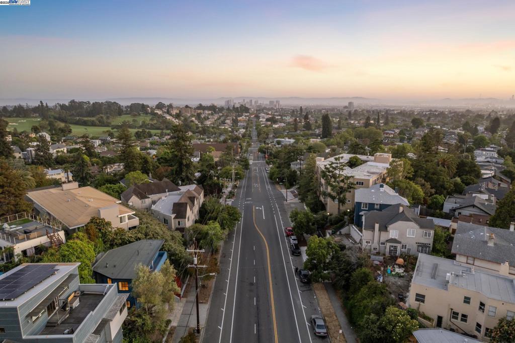 UPPER ROCKRIDGE - Residential Income