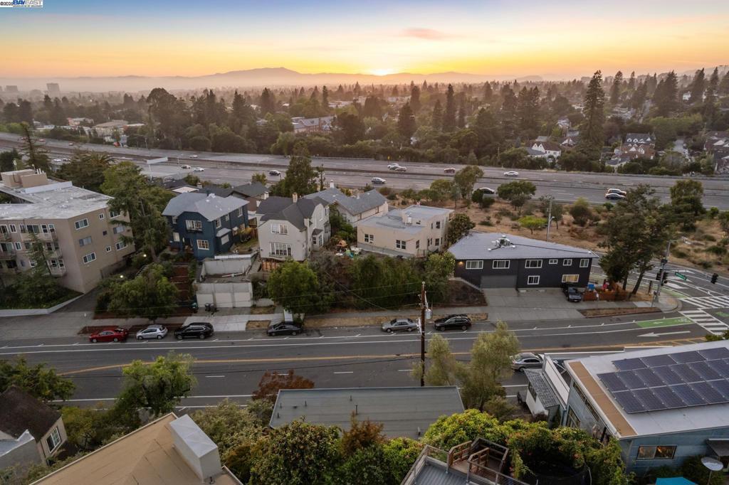 UPPER ROCKRIDGE - Residential Income